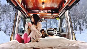 【極寒】３ヶ月間冬の北海道で生活。小さな軽バンでこぢんまり車中泊。